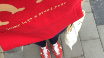 人们夏天为什么喜欢穿定制T恤？