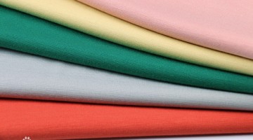 影响纤维的吸湿性有哪些方面？