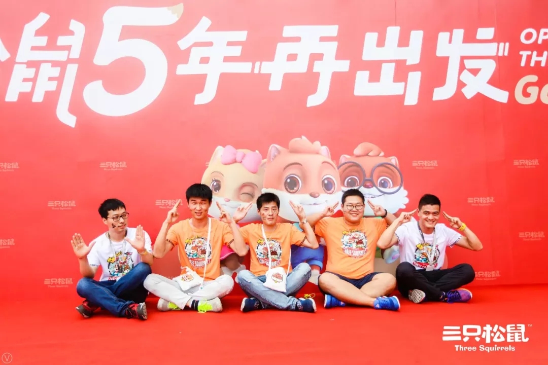 企业文化衫有哪些比较潮流设计案例？
