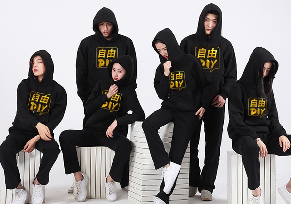 å¬å¸å¹´ä¼ç»ä¸æè£ å¹´ä¼<a href='https://www.yousame.com/txushan/' target='_blank'><u>æåè¡«</u></a>å®å¶éè¦æ³¨æä»ä¹ï¼